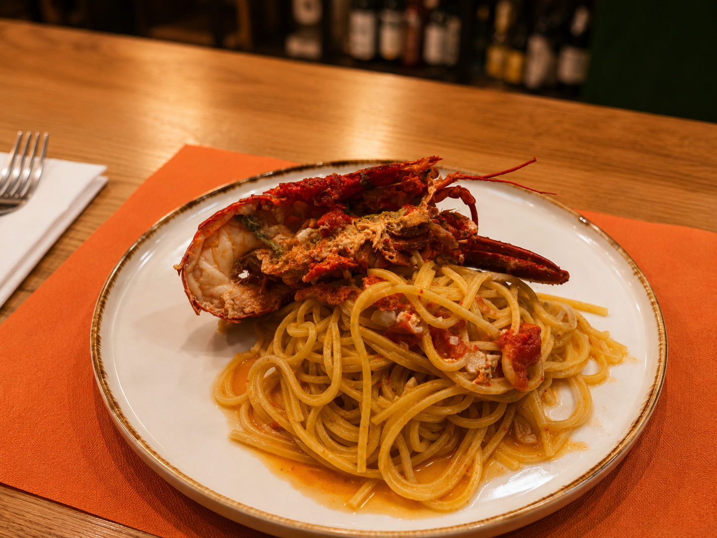 Spaghetti all'astice con bogavante fresco — Casa Magnolia